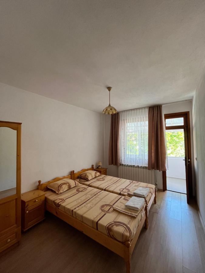 "Калоянови" Hotel ซาเรโว ภายนอก รูปภาพ